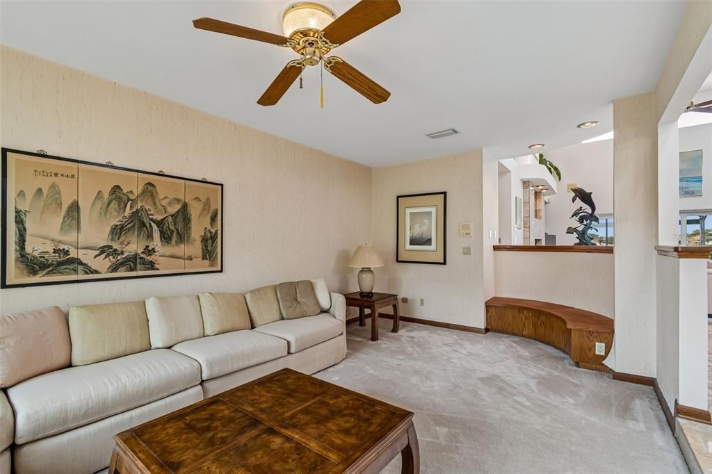 En Venta: $1,350,000 (4 camas, 3 baños, 3259 Pies cuadrados)