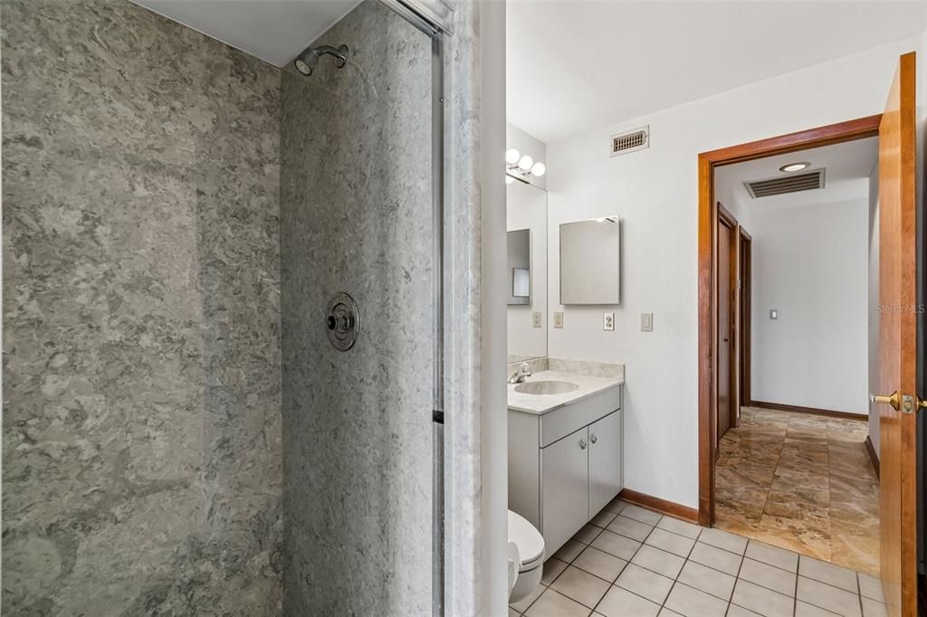 En Venta: $1,350,000 (4 camas, 3 baños, 3259 Pies cuadrados)