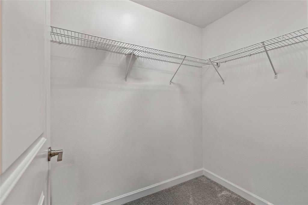 На продажу: $339,000 (3 спален, 2 ванн, 1801 Квадратных фут)