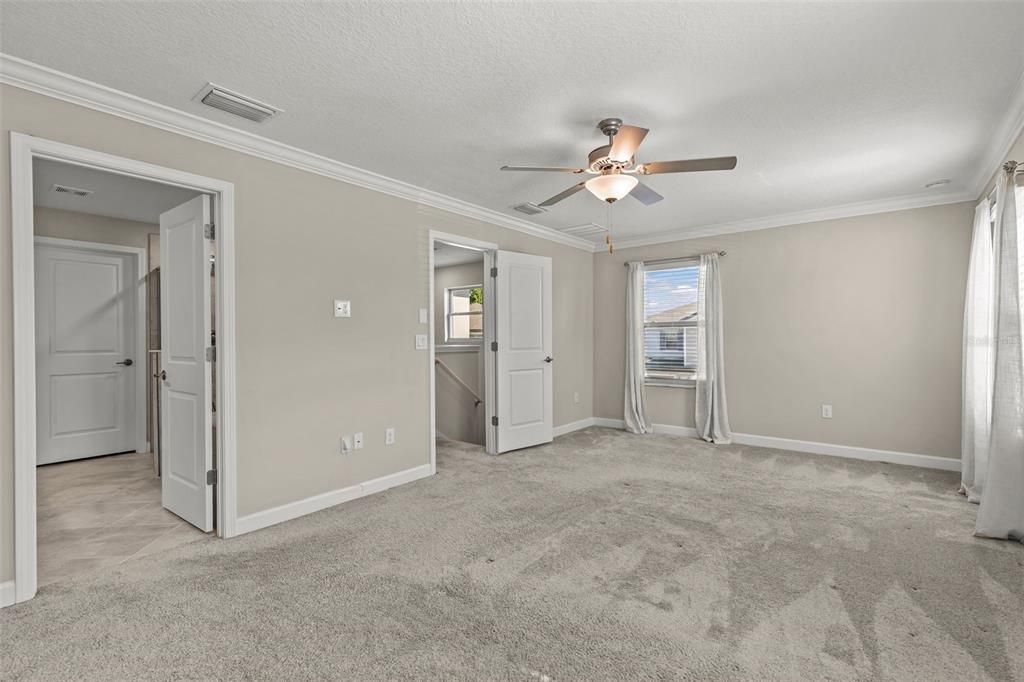 На продажу: $339,000 (3 спален, 2 ванн, 1801 Квадратных фут)