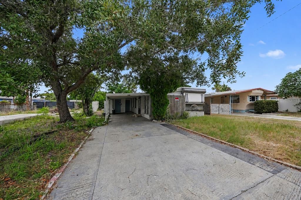 Active With Contract: $40,000 (1 beds, 1 baths, 264 Square Feet)