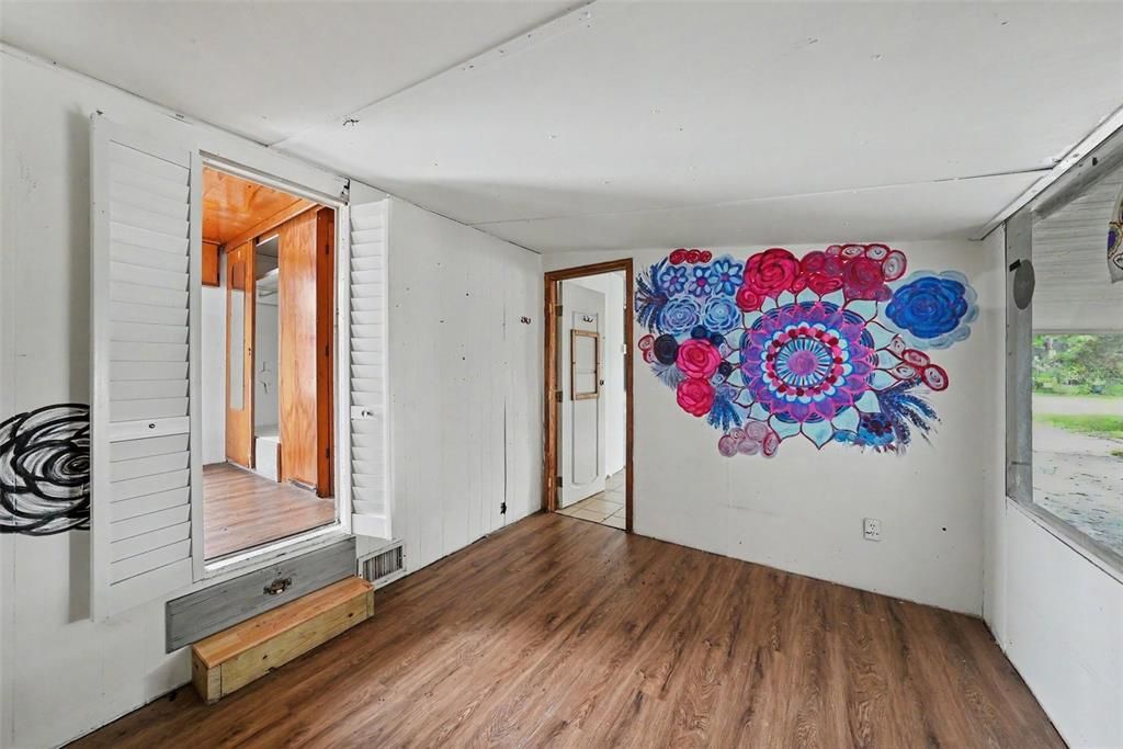 Active With Contract: $40,000 (1 beds, 1 baths, 264 Square Feet)
