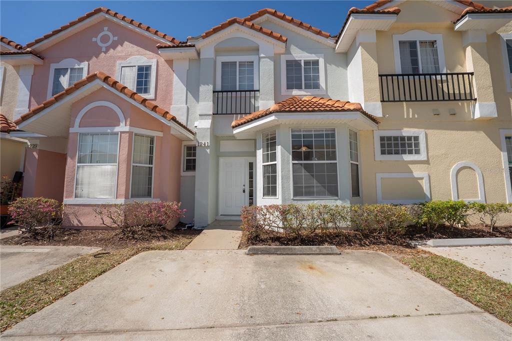 For Rent: $2,150 (3 beds, 2 baths, 1468 Square Feet)