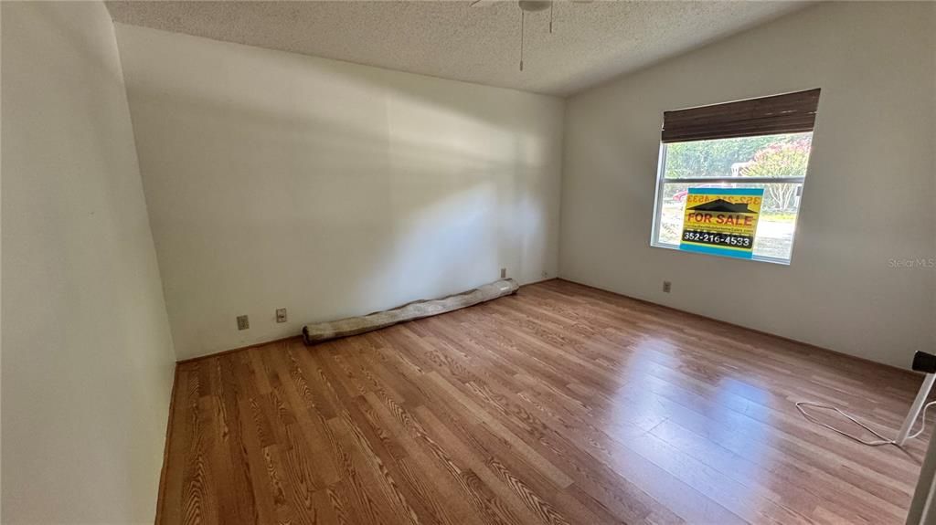 For Rent: $1,650 (3 beds, 2 baths, 1512 Square Feet)