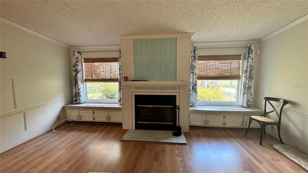 For Rent: $1,650 (3 beds, 2 baths, 1512 Square Feet)