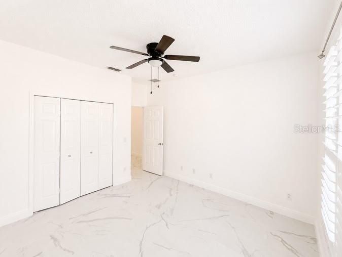 En Venta: $579,700 (4 camas, 2 baños, 2302 Pies cuadrados)