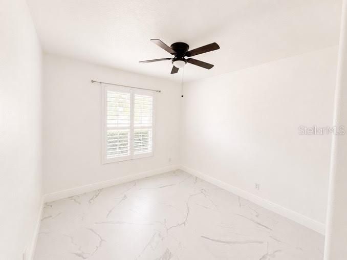 En Venta: $579,700 (4 camas, 2 baños, 2302 Pies cuadrados)