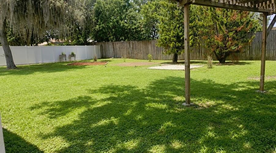 En Venta: $579,700 (4 camas, 2 baños, 2302 Pies cuadrados)