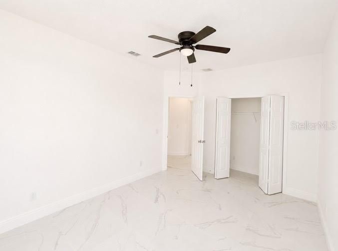 En Venta: $579,700 (4 camas, 2 baños, 2302 Pies cuadrados)
