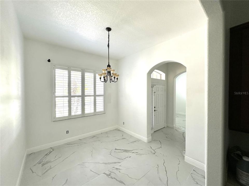 En Venta: $579,700 (4 camas, 2 baños, 2302 Pies cuadrados)