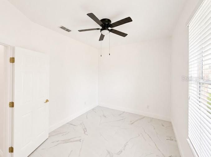 En Venta: $579,700 (4 camas, 2 baños, 2302 Pies cuadrados)