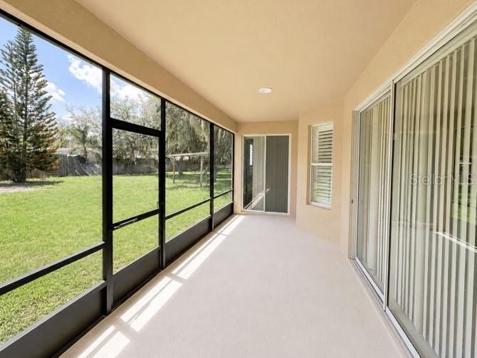 En Venta: $579,700 (4 camas, 2 baños, 2302 Pies cuadrados)