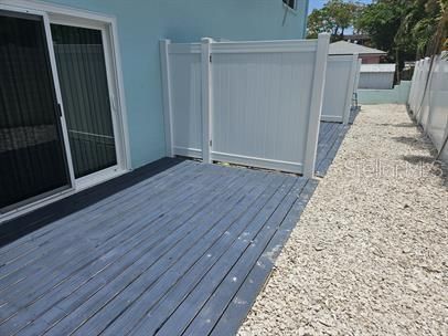 For Rent: $1,800 (1 beds, 1 baths, 700 Square Feet)
