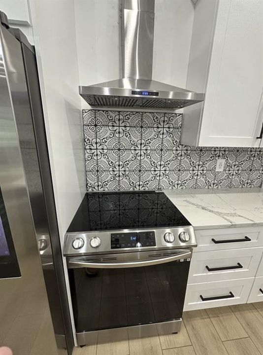 En Renta: $5,200 (4 camas, 3 baños, 2547 Pies cuadrados)