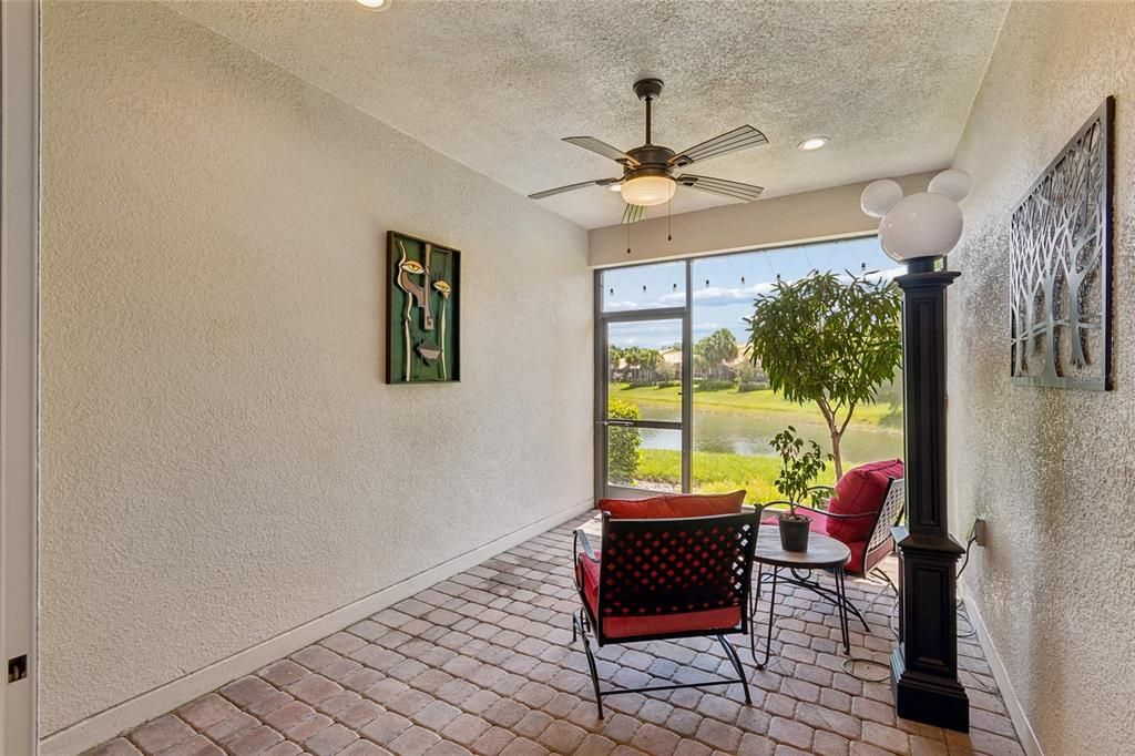 En Venta: $295,000 (2 camas, 2 baños, 1499 Pies cuadrados)