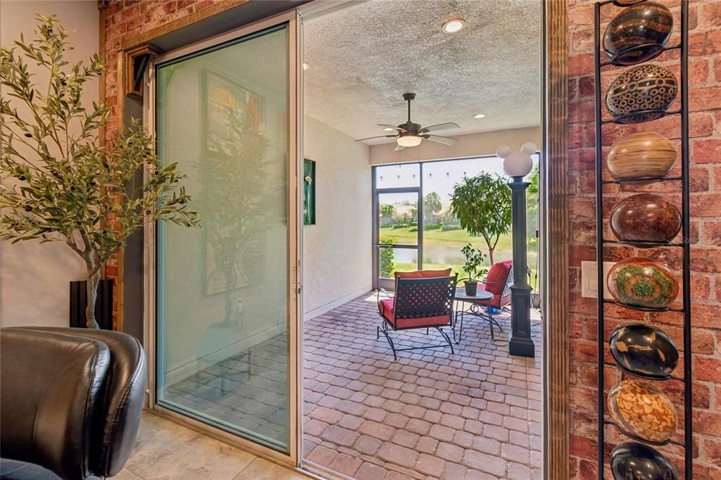 En Venta: $295,000 (2 camas, 2 baños, 1499 Pies cuadrados)