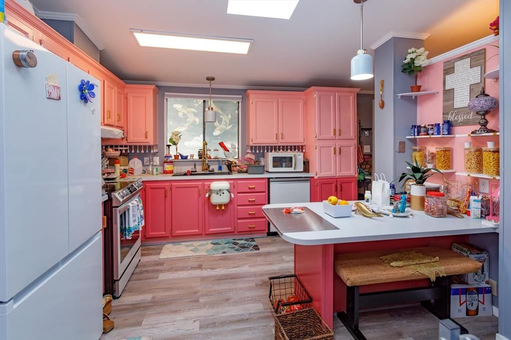 На продажу: $239,000 (3 спален, 2 ванн, 1404 Квадратных фут)