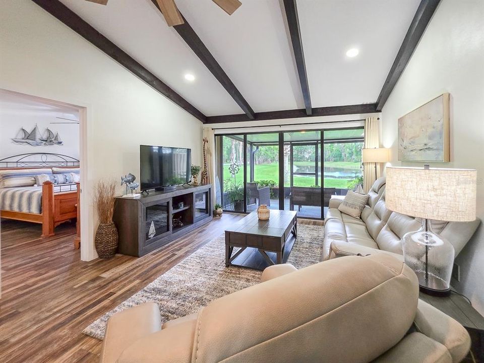 На продажу: $339,900 (3 спален, 2 ванн, 1493 Квадратных фут)