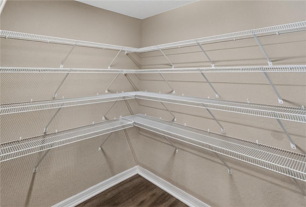 На продажу: $415,000 (3 спален, 2 ванн, 1987 Квадратных фут)