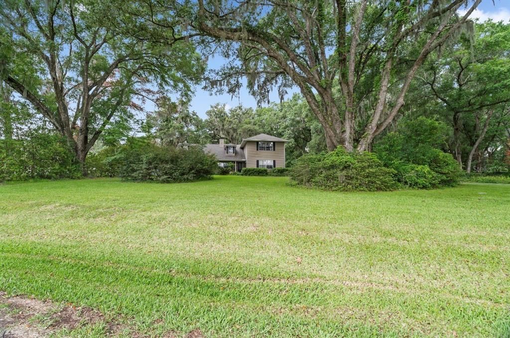 For Sale: $749,900 (5 beds, 3 baths, 4217 Square Feet)