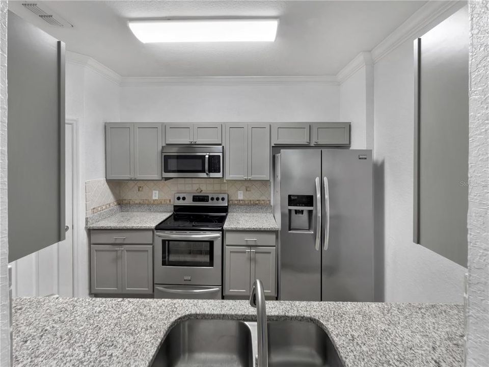 For Sale: $239,000 (3 beds, 2 baths, 1408 Square Feet)