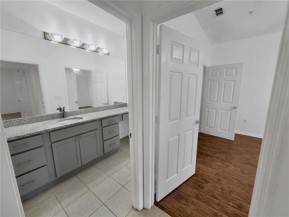 For Sale: $239,000 (3 beds, 2 baths, 1408 Square Feet)