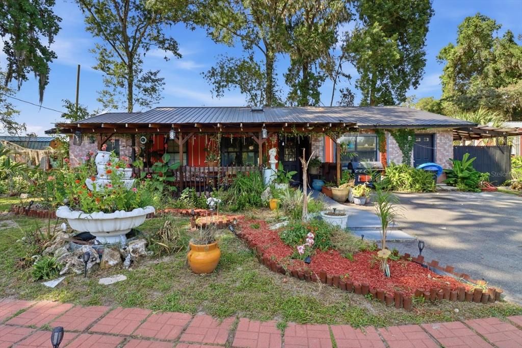 На продажу: $349,500 (4 спален, 2 ванн, 1675 Квадратных фут)