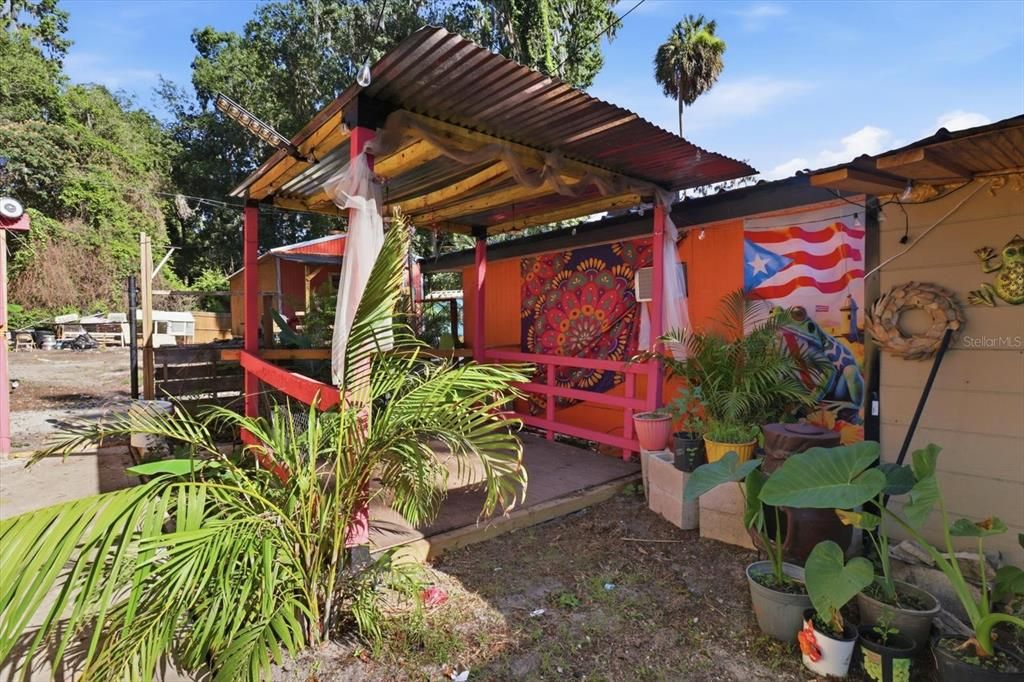 На продажу: $349,500 (4 спален, 2 ванн, 1675 Квадратных фут)