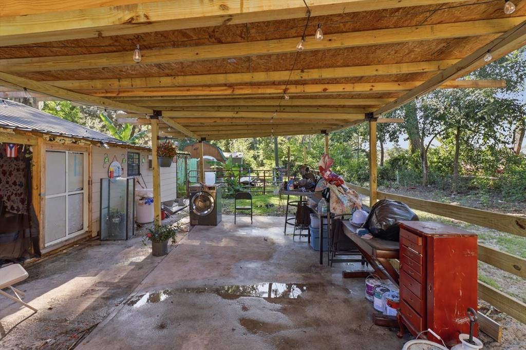 На продажу: $349,500 (4 спален, 2 ванн, 1675 Квадратных фут)