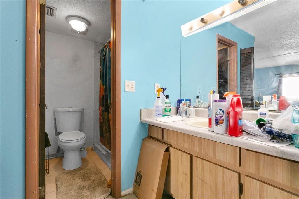 На продажу: $90,000 (2 спален, 2 ванн, 1232 Квадратных фут)