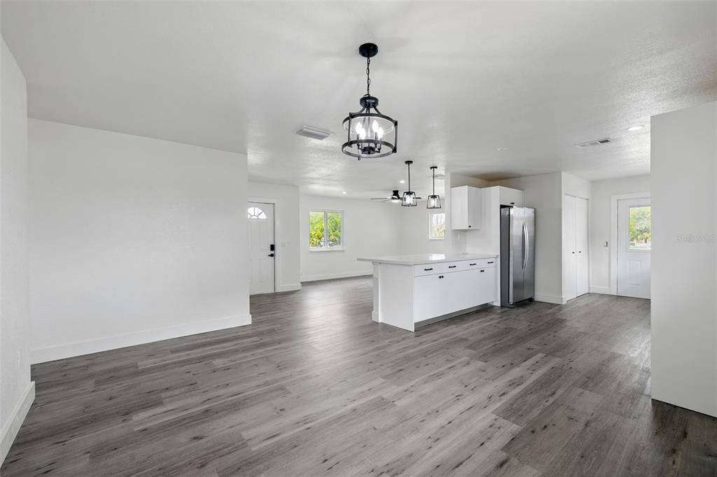 For Sale: $519,000 (3 beds, 2 baths, 1432 Square Feet)