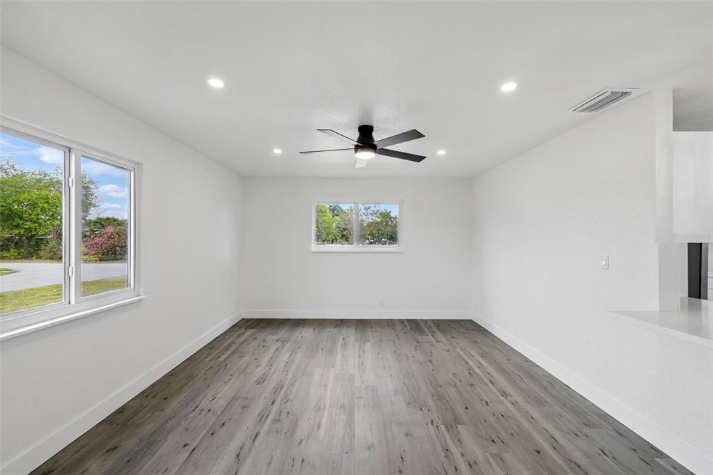 For Sale: $519,000 (3 beds, 2 baths, 1432 Square Feet)