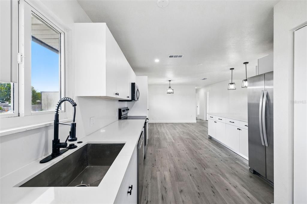 For Sale: $519,000 (3 beds, 2 baths, 1432 Square Feet)