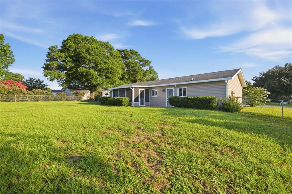 For Sale: $225,000 (2 beds, 2 baths, 1008 Square Feet)