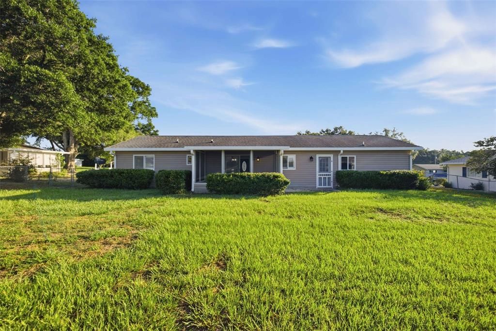 For Sale: $225,000 (2 beds, 2 baths, 1008 Square Feet)