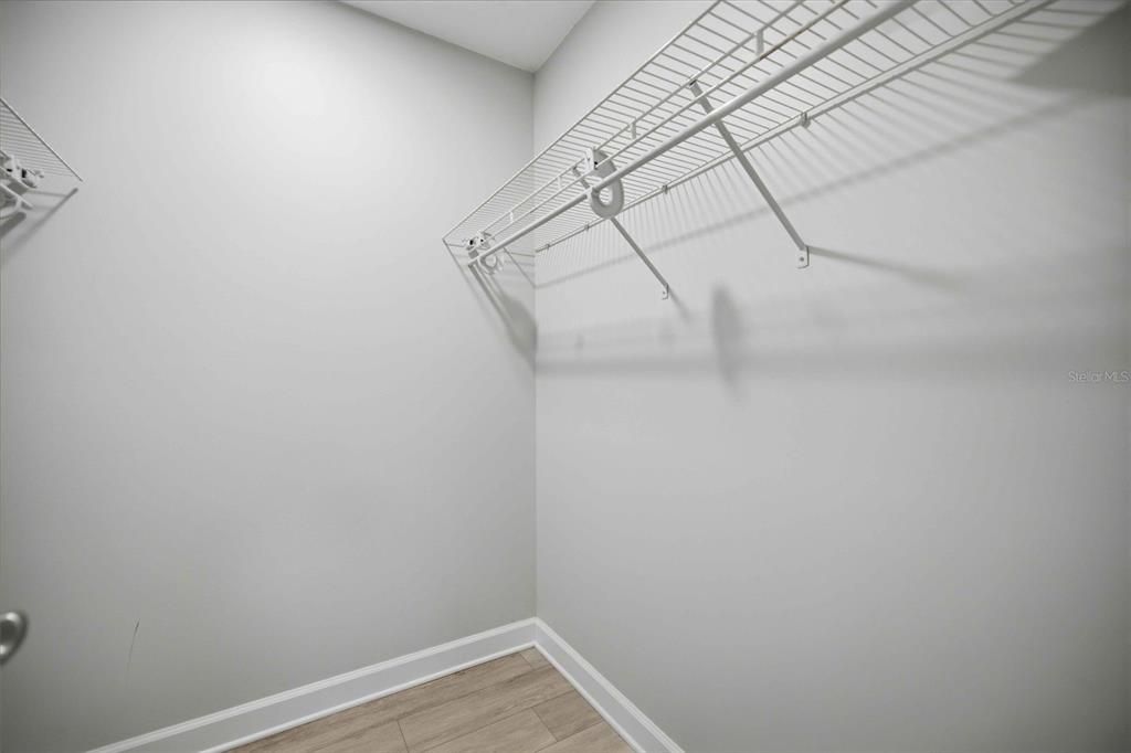 For Sale: $225,000 (2 beds, 2 baths, 1008 Square Feet)