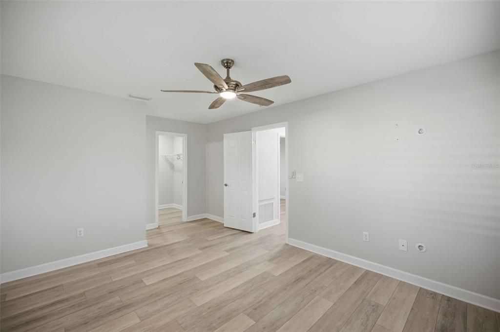 For Sale: $225,000 (2 beds, 2 baths, 1008 Square Feet)