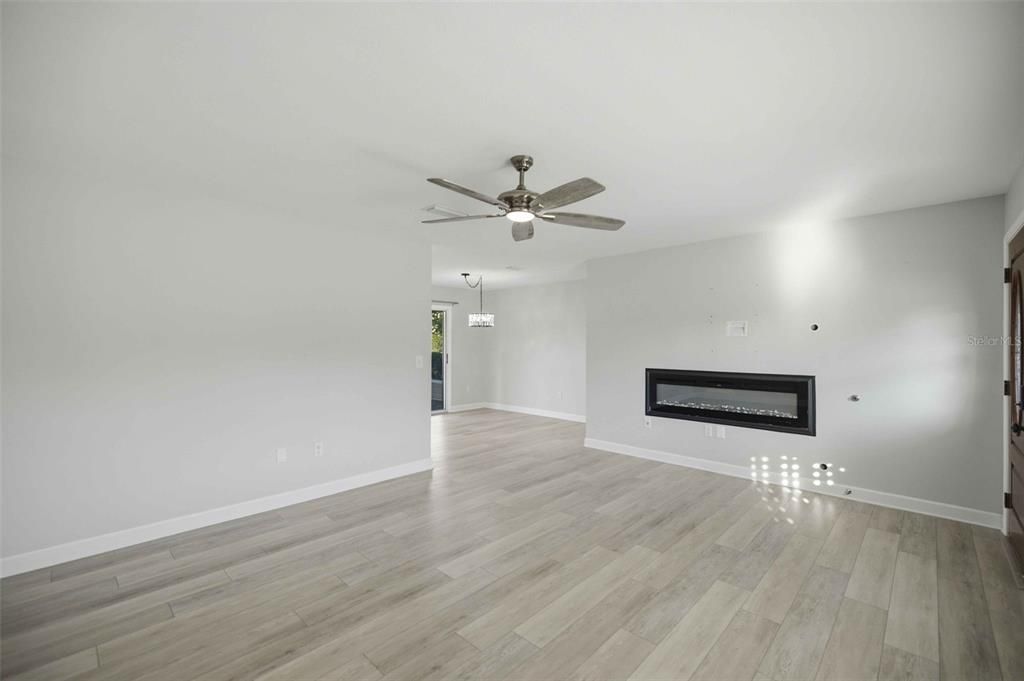 For Sale: $225,000 (2 beds, 2 baths, 1008 Square Feet)