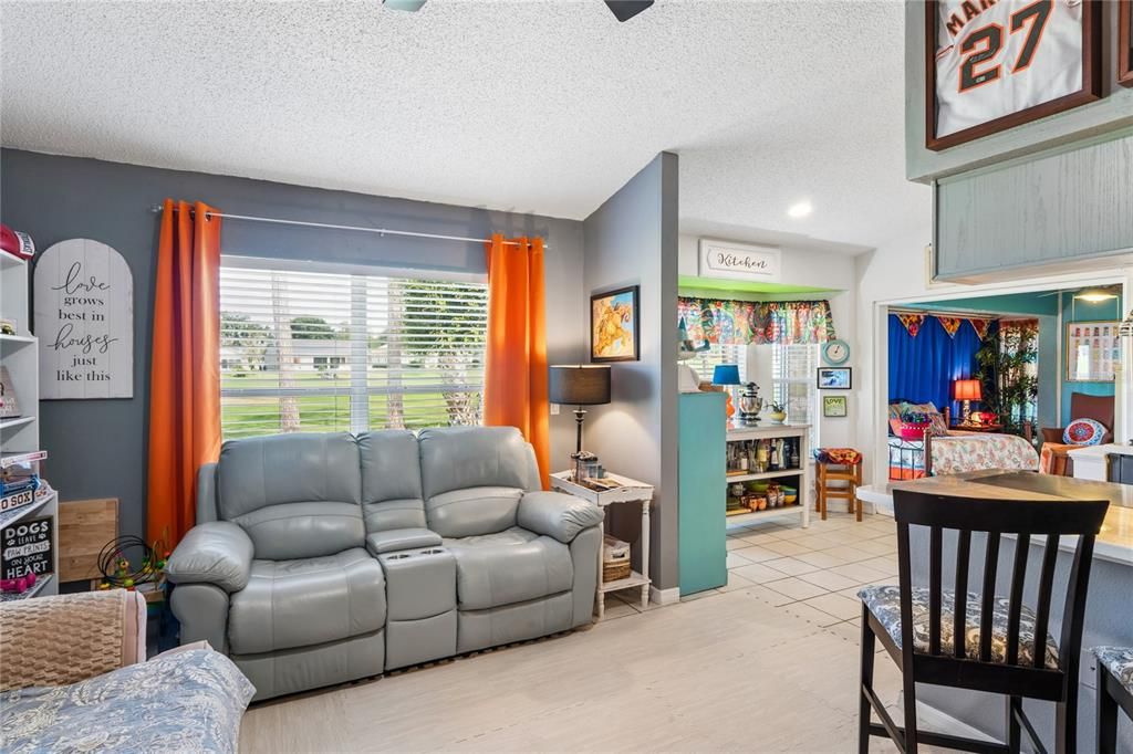 En Venta: $275,000 (2 camas, 2 baños, 1708 Pies cuadrados)