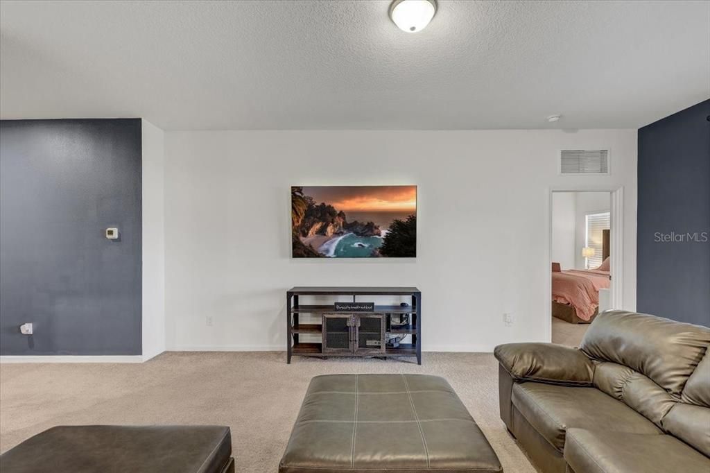 For Sale: $429,900 (4 beds, 3 baths, 2160 Square Feet)