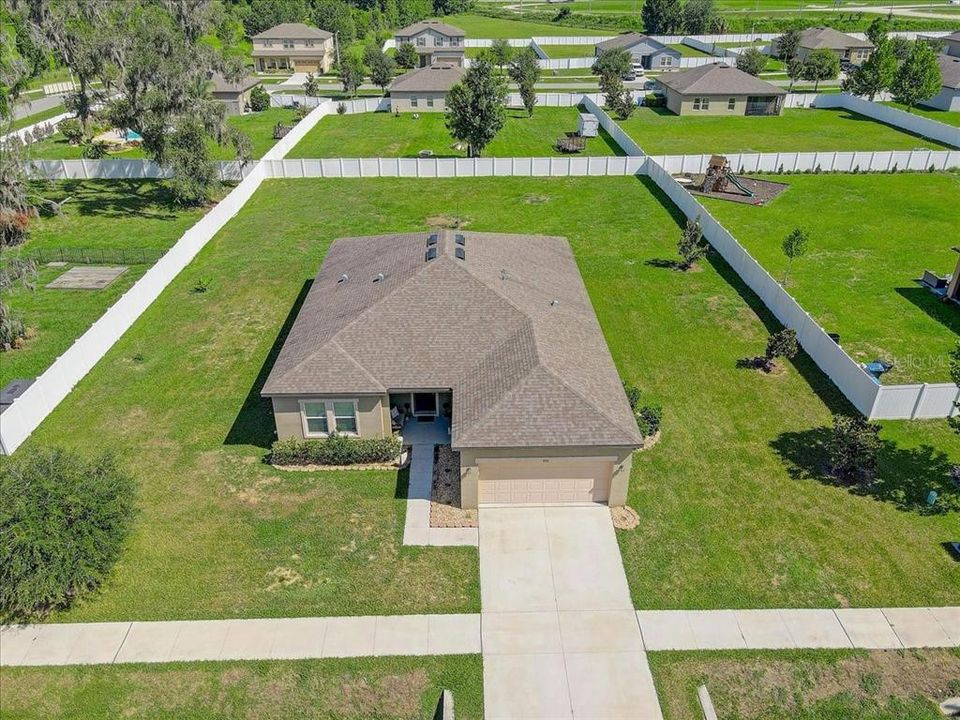 For Sale: $429,900 (4 beds, 3 baths, 2160 Square Feet)