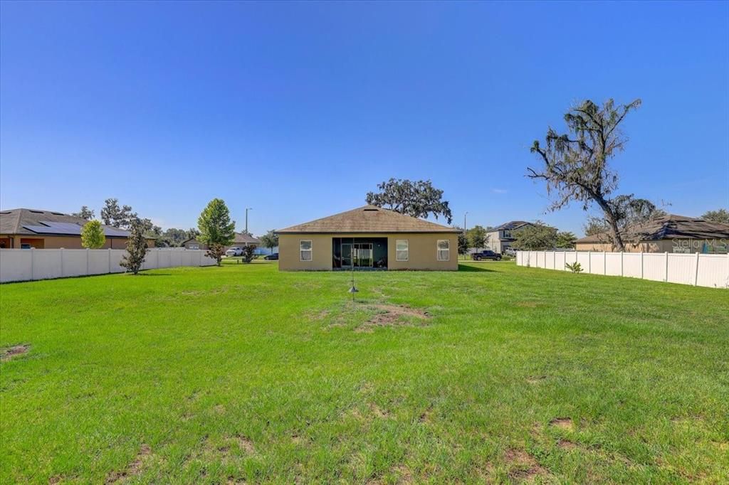 For Sale: $429,900 (4 beds, 3 baths, 2160 Square Feet)