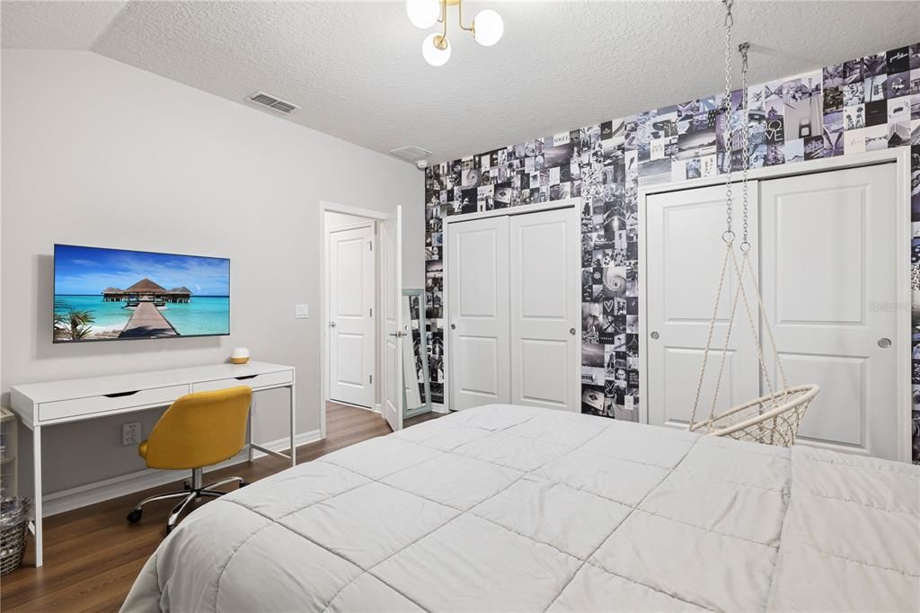 For Sale: $1,090,000 (5 beds, 4 baths, 3291 Square Feet)