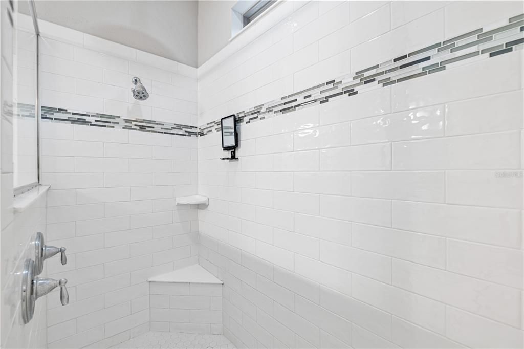 For Sale: $1,090,000 (5 beds, 4 baths, 3291 Square Feet)