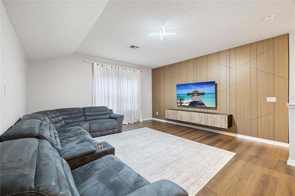 For Sale: $1,090,000 (5 beds, 4 baths, 3291 Square Feet)