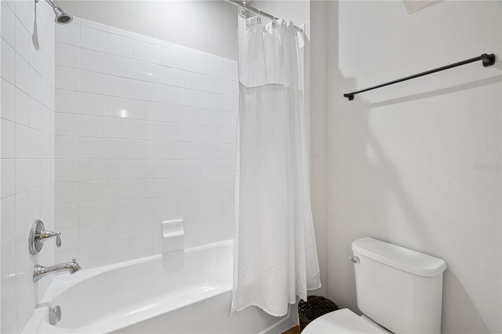 For Sale: $1,090,000 (5 beds, 4 baths, 3291 Square Feet)