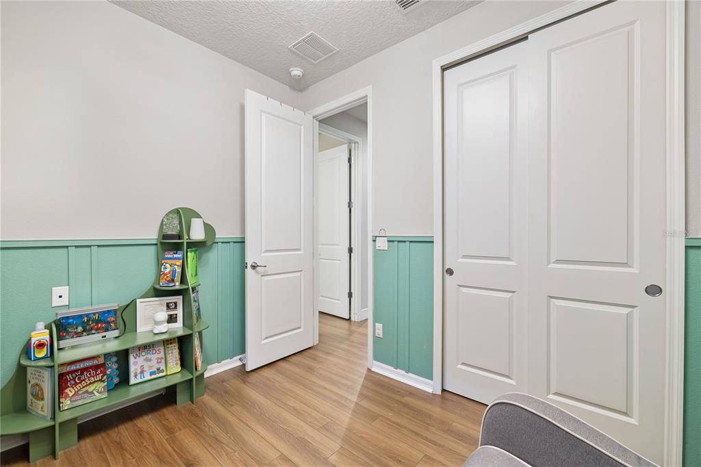 For Sale: $1,090,000 (5 beds, 4 baths, 3291 Square Feet)