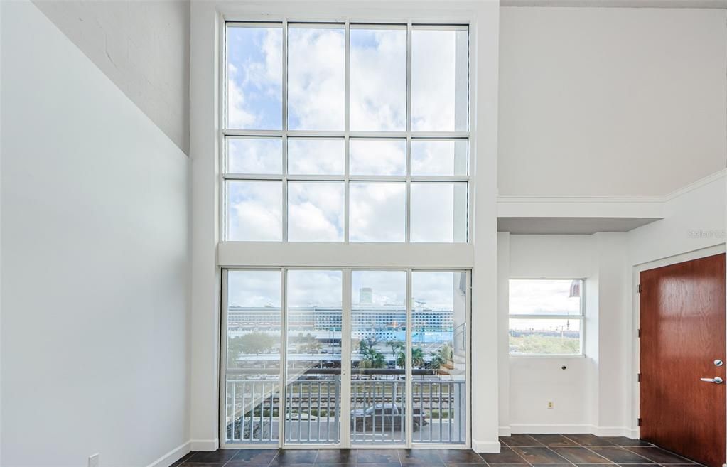 For Rent: $4,500 (2 beds, 2 baths, 2100 Square Feet)