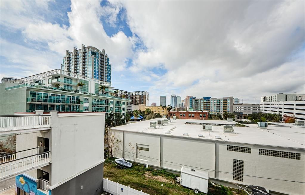 For Rent: $4,500 (2 beds, 2 baths, 2100 Square Feet)