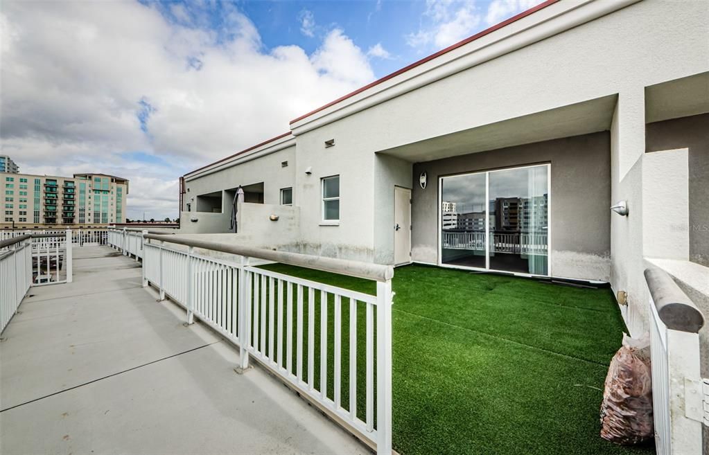 For Rent: $4,500 (2 beds, 2 baths, 2100 Square Feet)